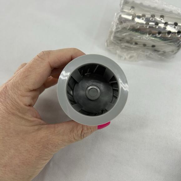 Pampered Chef Deluxe Cheese Grater 1275 Barely Used Large And Small Graters - Picture 7 of 10